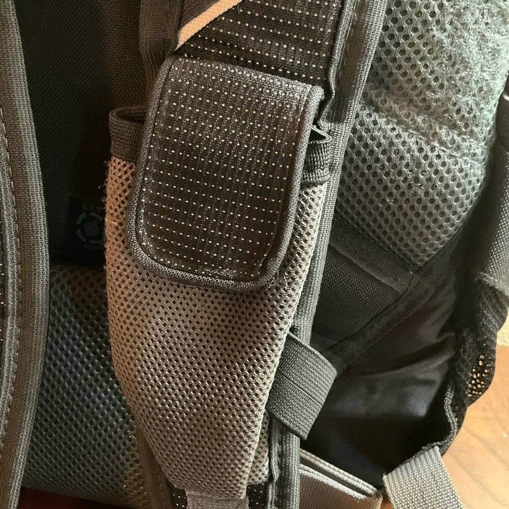 High Sierra Suspension Strap System Black Backpack